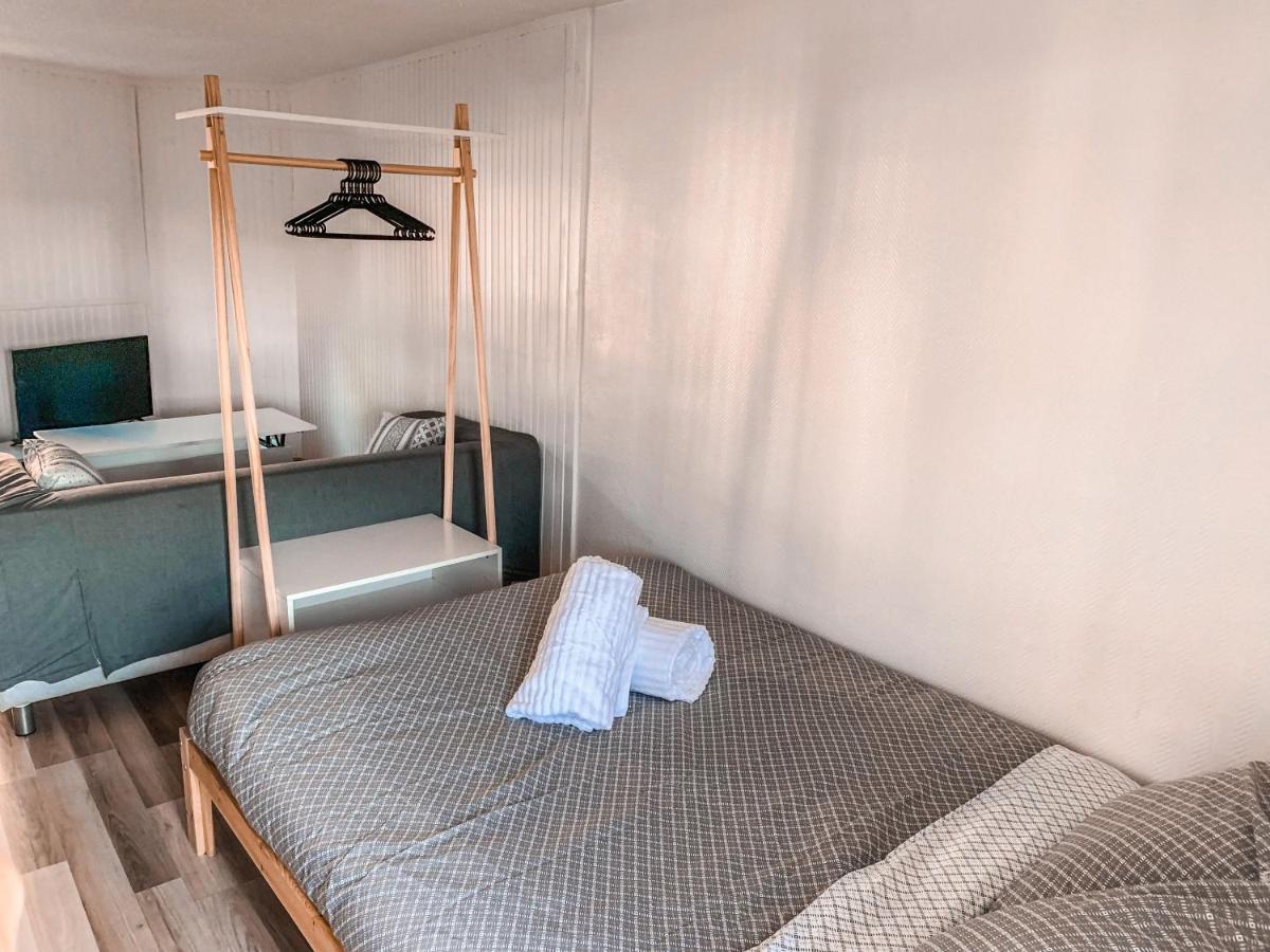 Charmant Studio Au Jardin Vert- Proche Centre Apartment อองกูแลม ภายนอก รูปภาพ